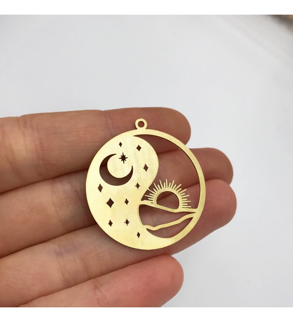 Raw Brass Yin Yang Celestial Charm, Round Sun Moon Stars Charm Pendant, Sun and Moon Jewelry, Celestial Earring Charms RW-1250